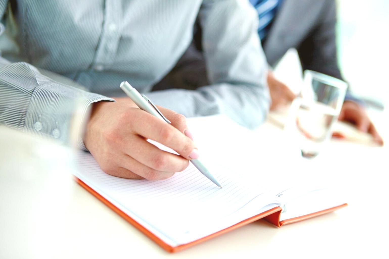 Formation en motivation d'équipe avec des professionnels en session de travail collaboratif